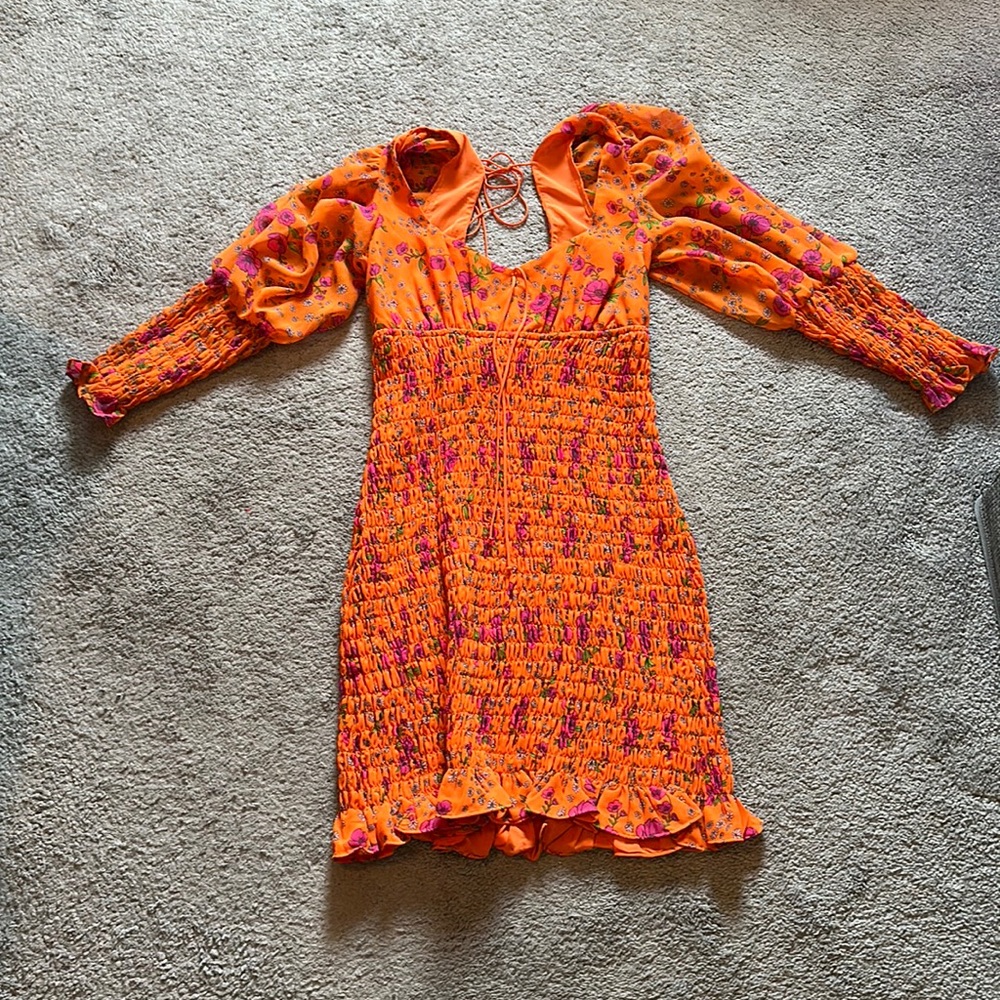 Gorgeous orange designer dress 🧡🌺🌺